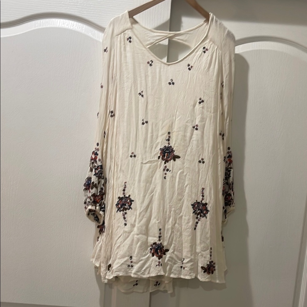 Boho Embroidered Tunic Dress​